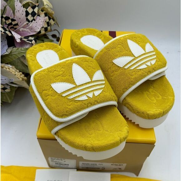 Women’s Gucci X Adidas, GG monogram slides size 42 fits 10.5 US made in Italy - Picture 1 of 9